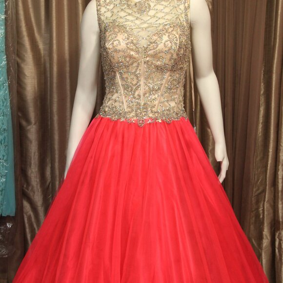 Dress - Picture 3 of 9